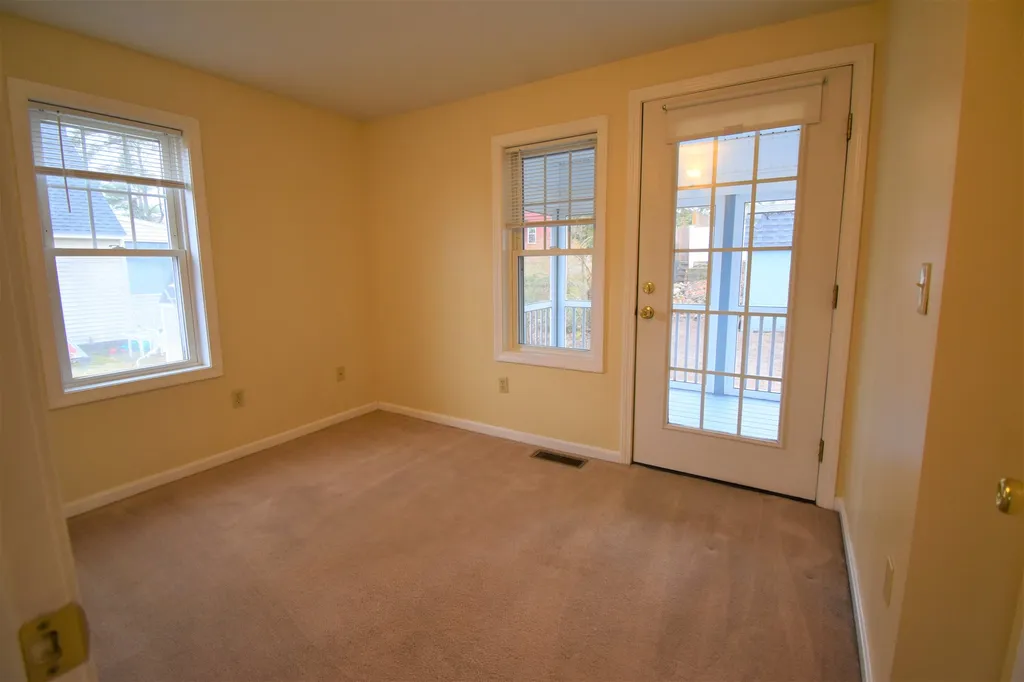 43 Gordon Street Nashua NH 03064