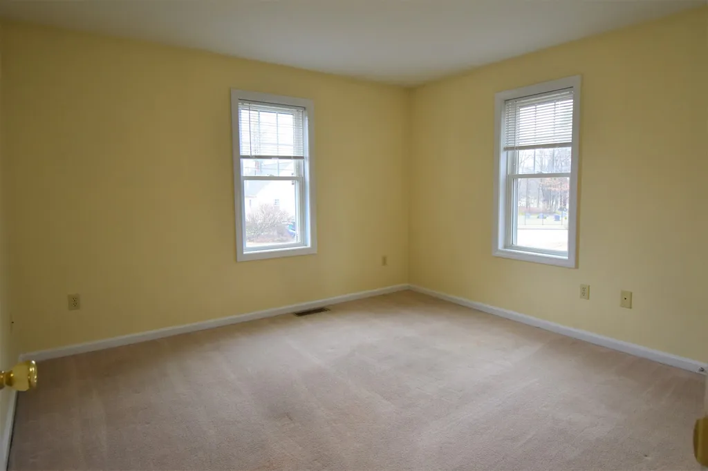43 Gordon Street Nashua NH 03064