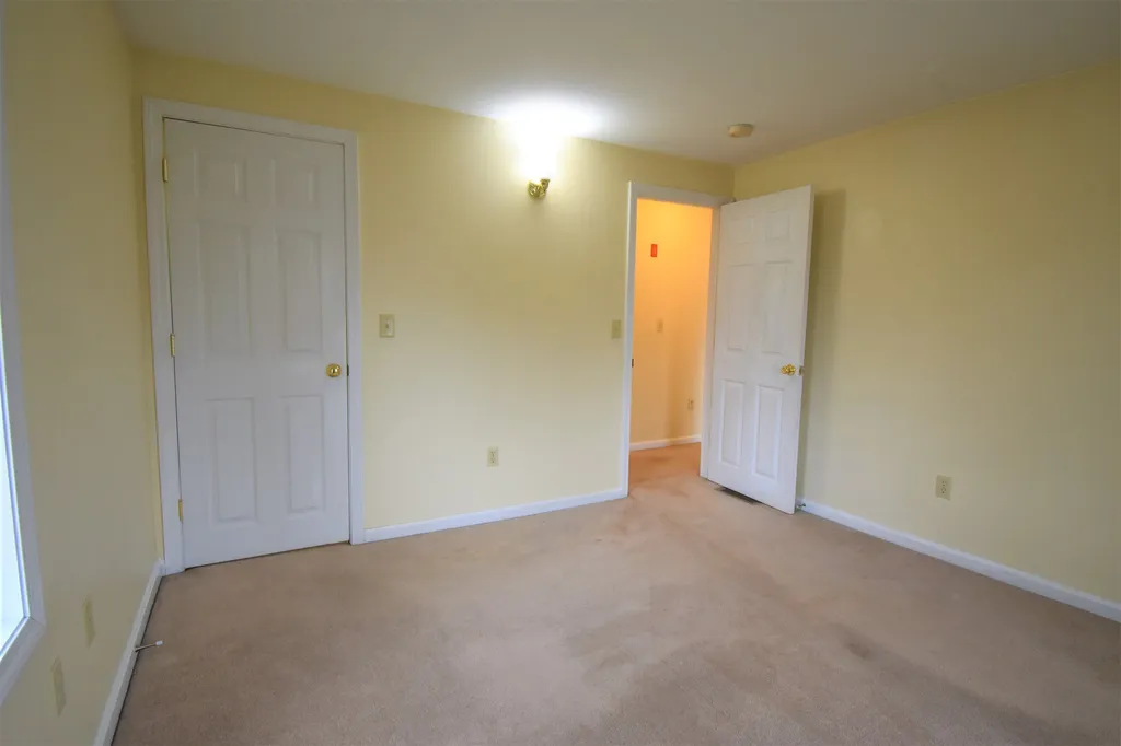 43 Gordon Street Nashua NH 03064