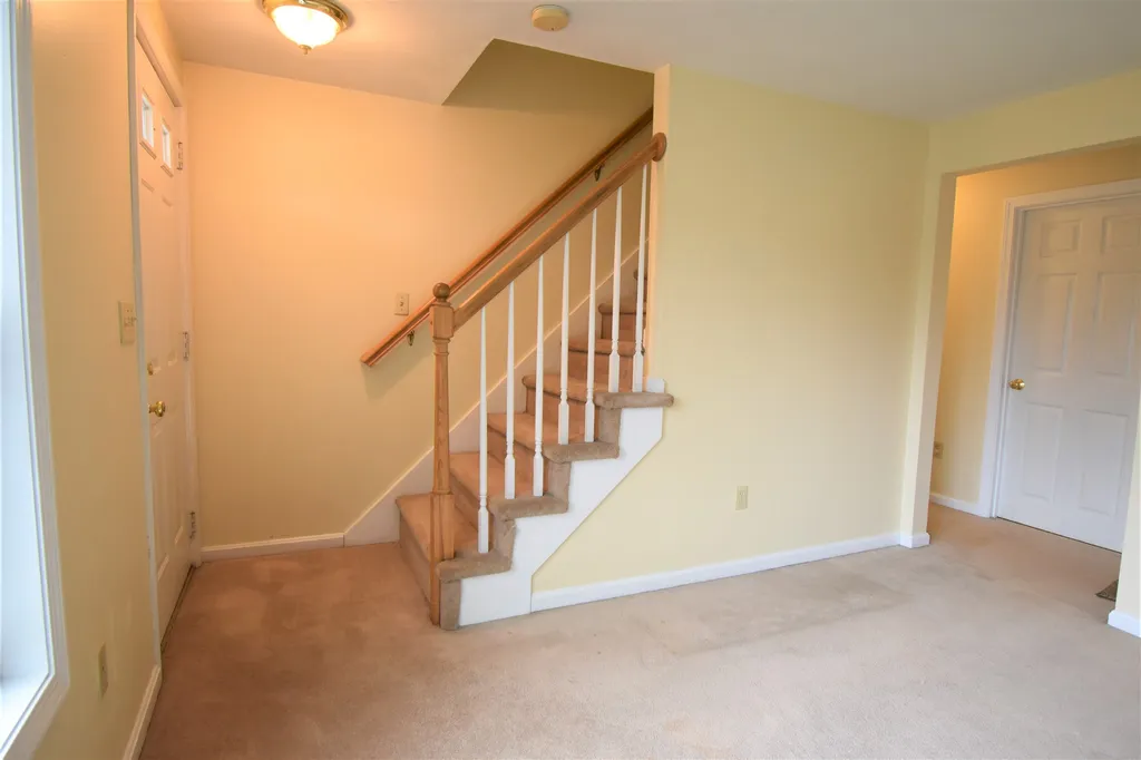 43 Gordon Street Nashua NH 03064