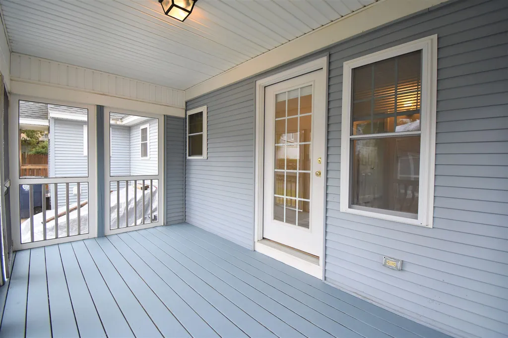 43 Gordon Street Nashua NH 03064