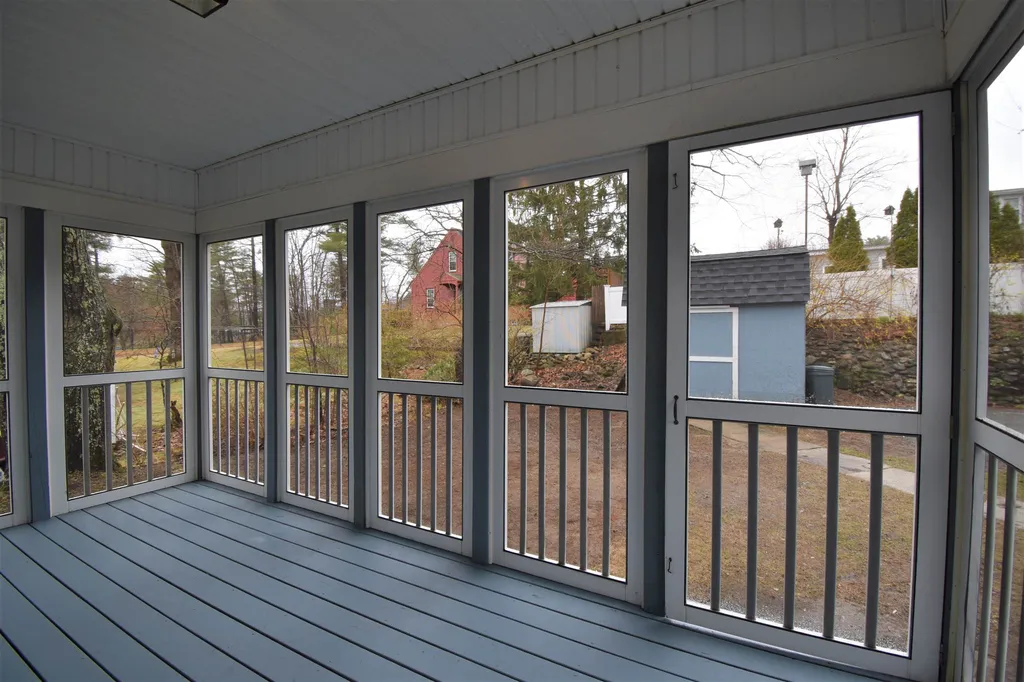 43 Gordon Street Nashua NH 03064