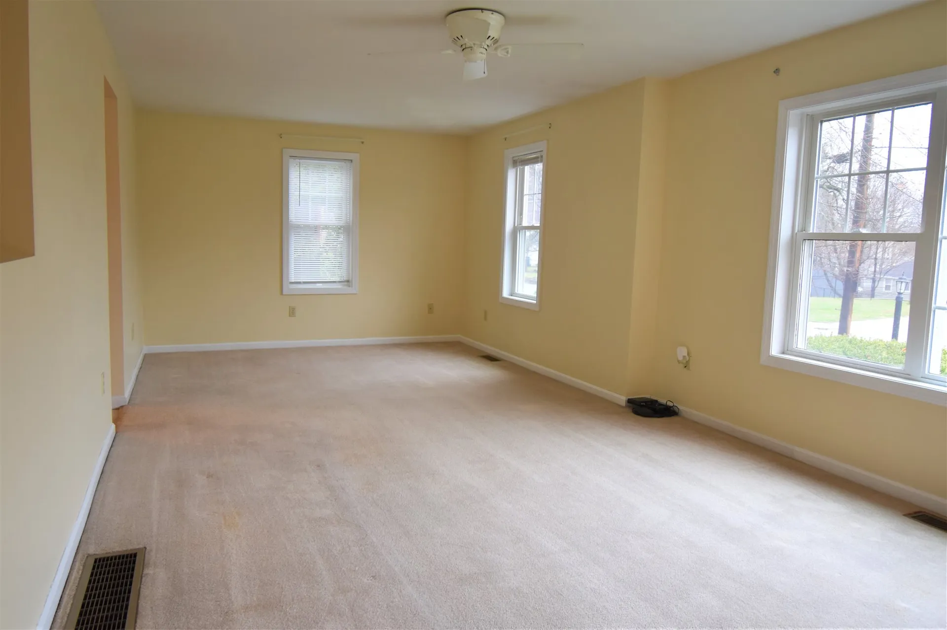 43 Gordon Street Nashua NH 03064