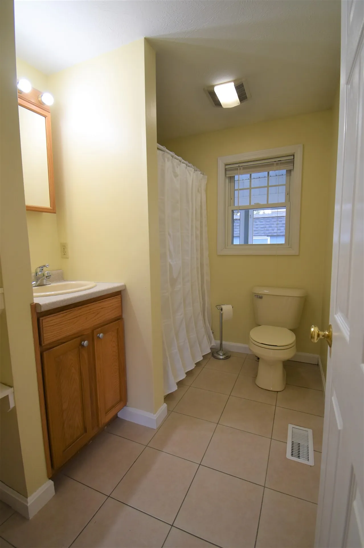 43 Gordon Street Nashua NH 03064
