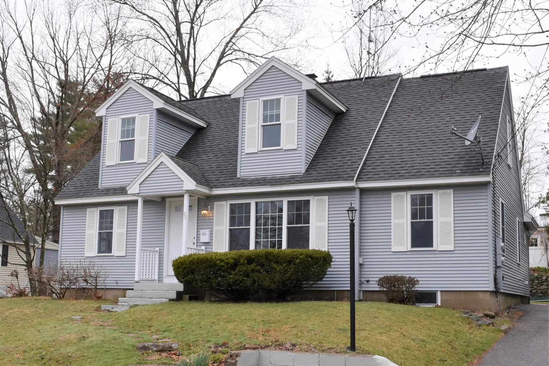 43 Gordon Street Nashua NH 03064