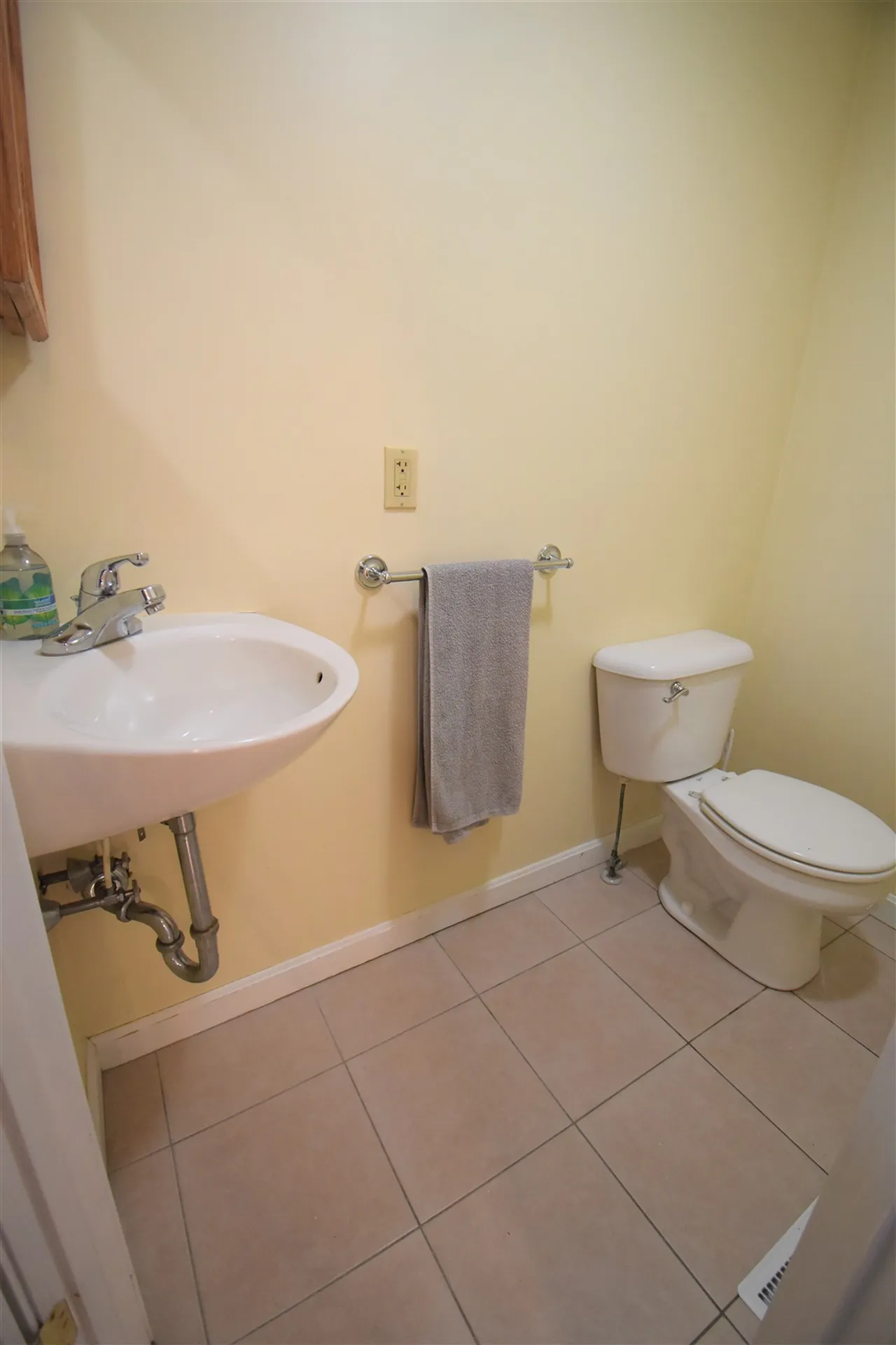 43 Gordon Street Nashua NH 03064
