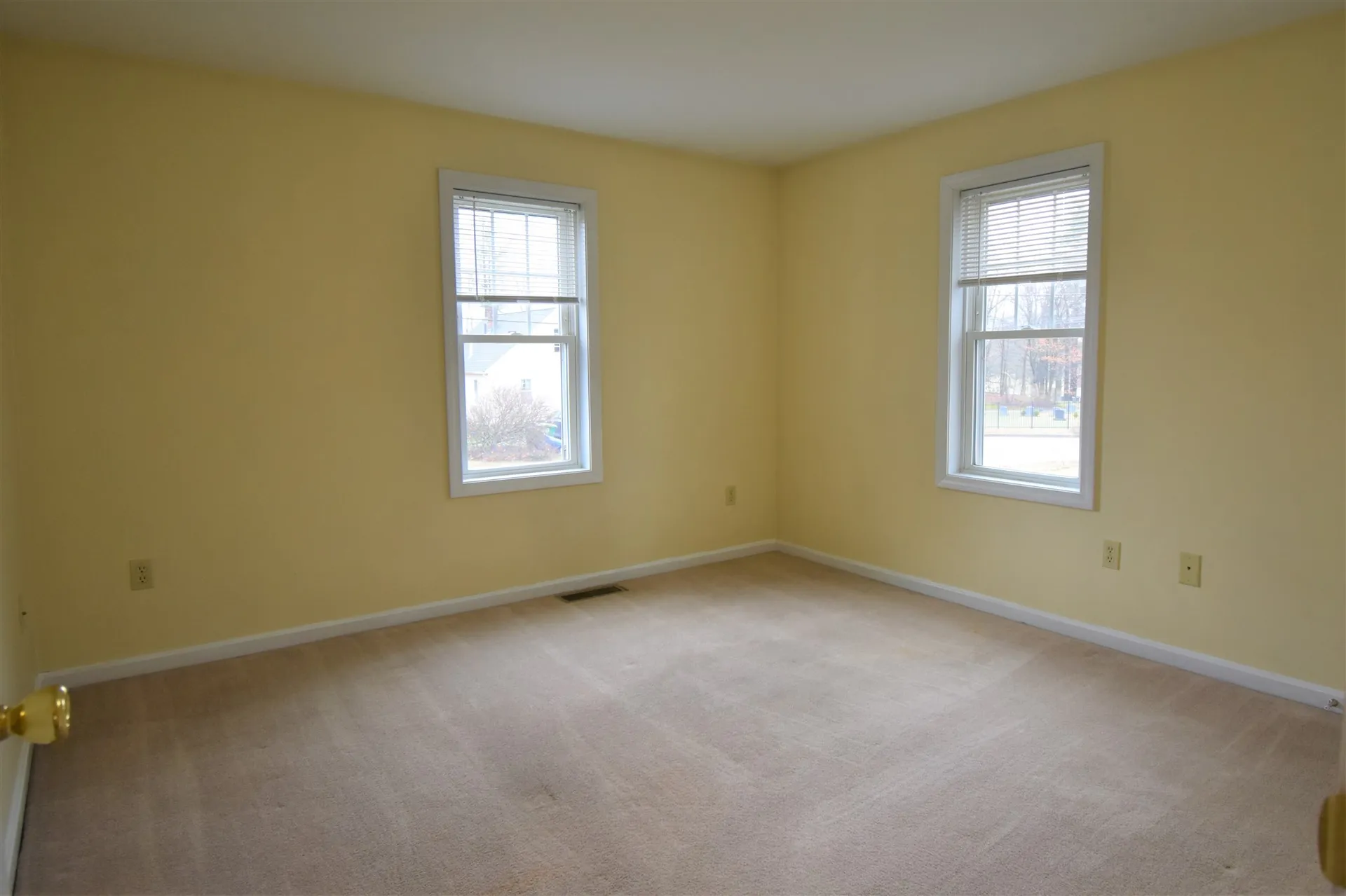 43 Gordon Street Nashua NH 03064