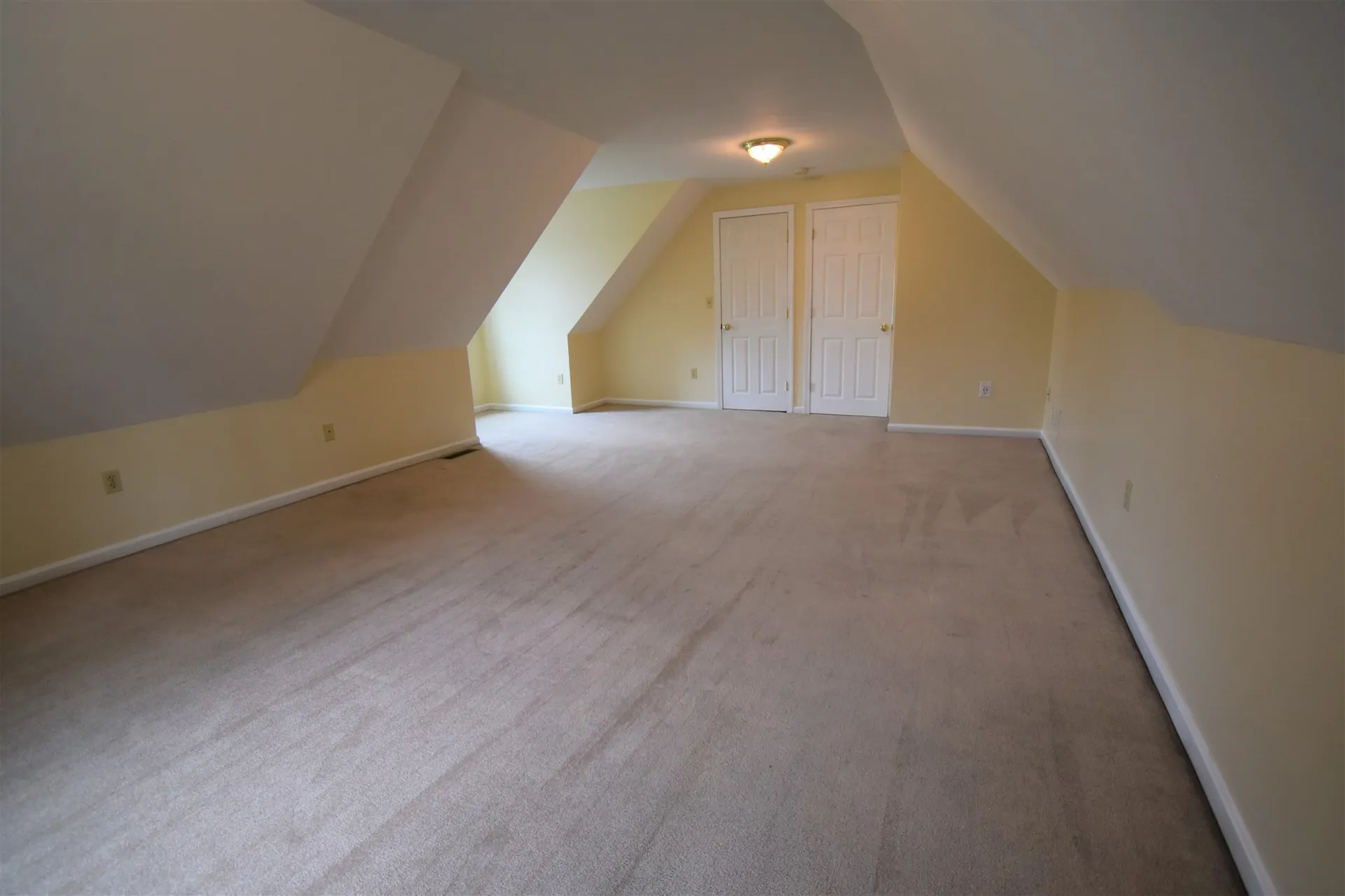 43 Gordon Street Nashua NH 03064