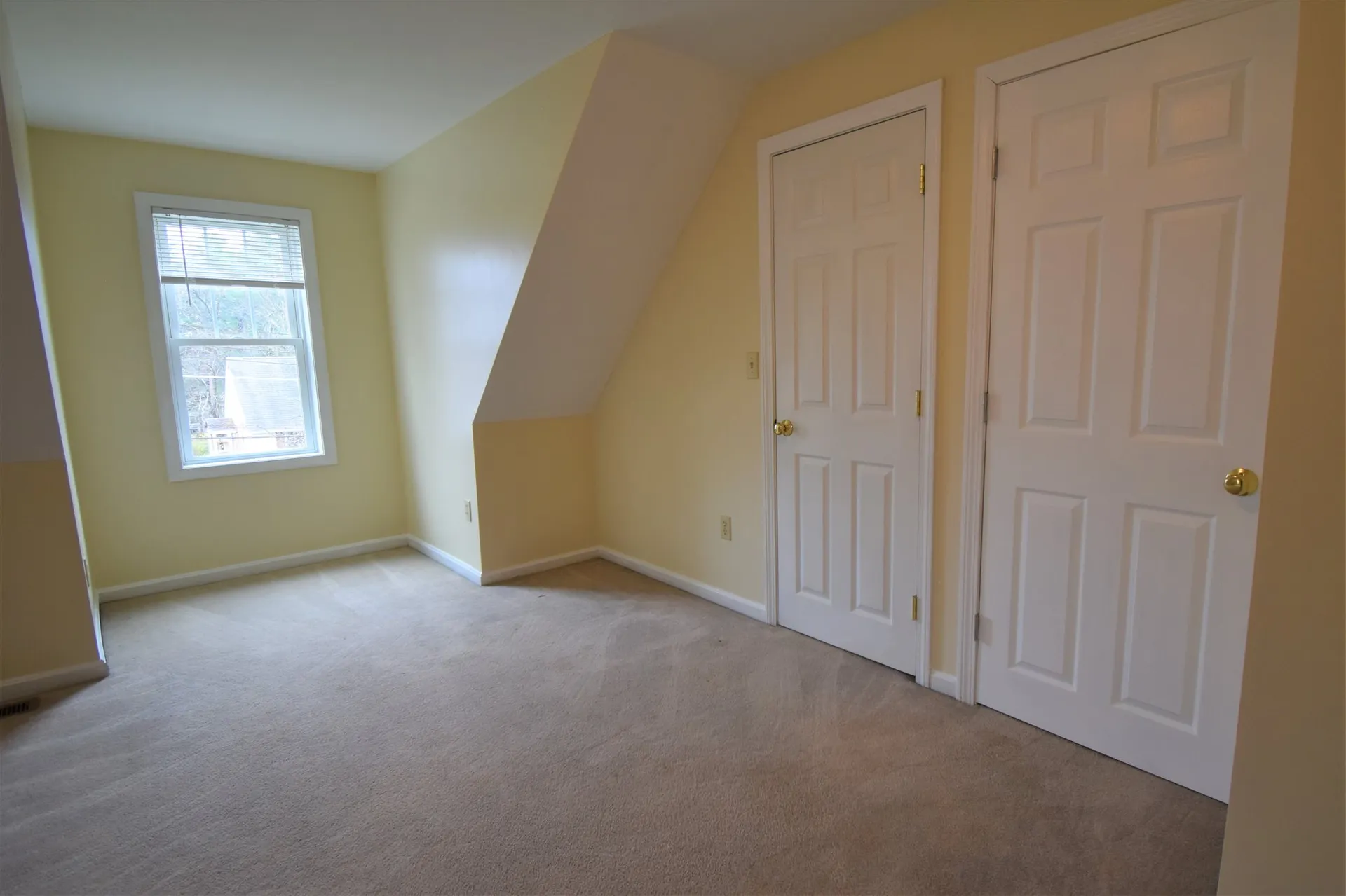 43 Gordon Street Nashua NH 03064