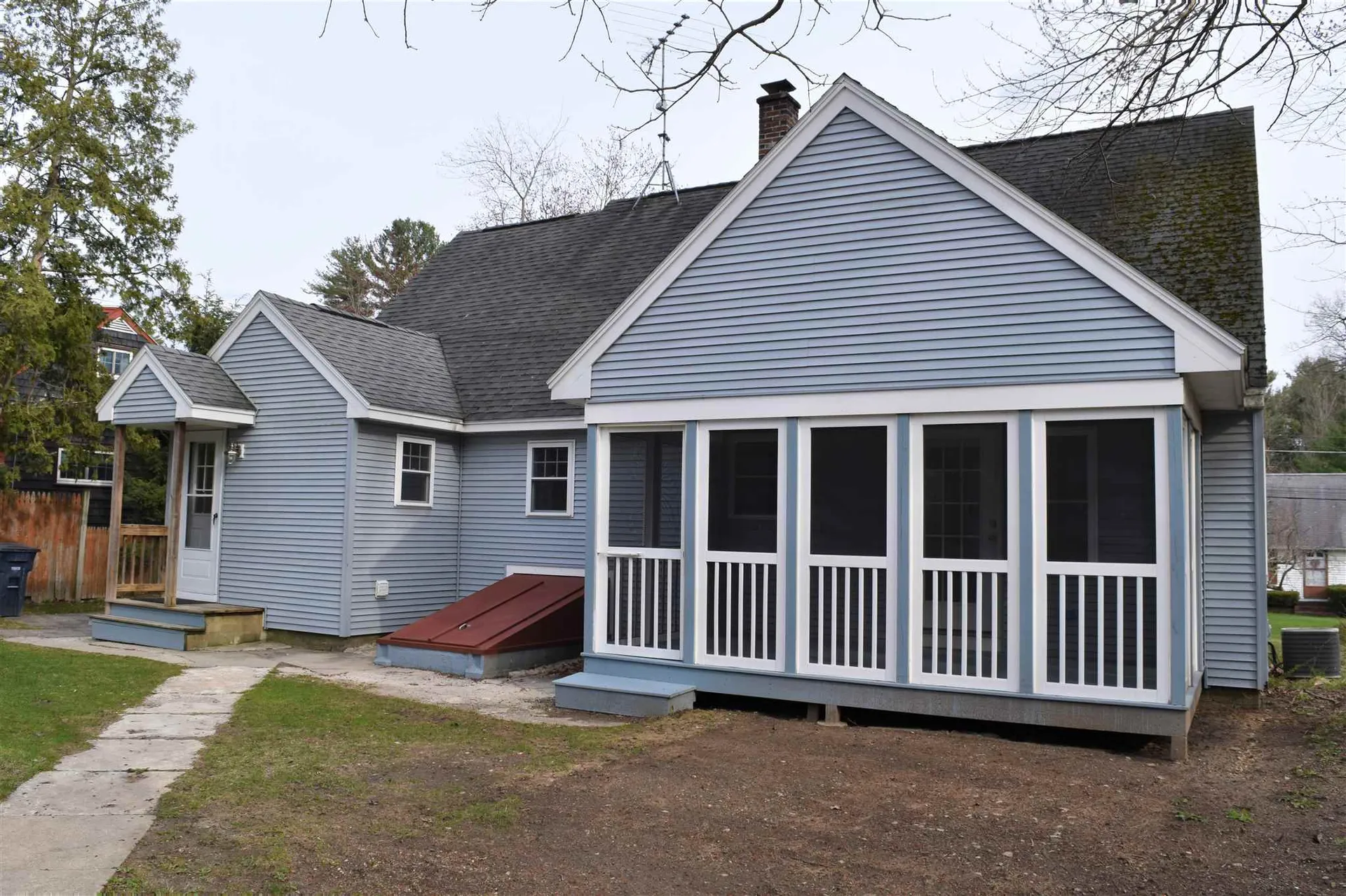 43 Gordon Street Nashua NH 03064