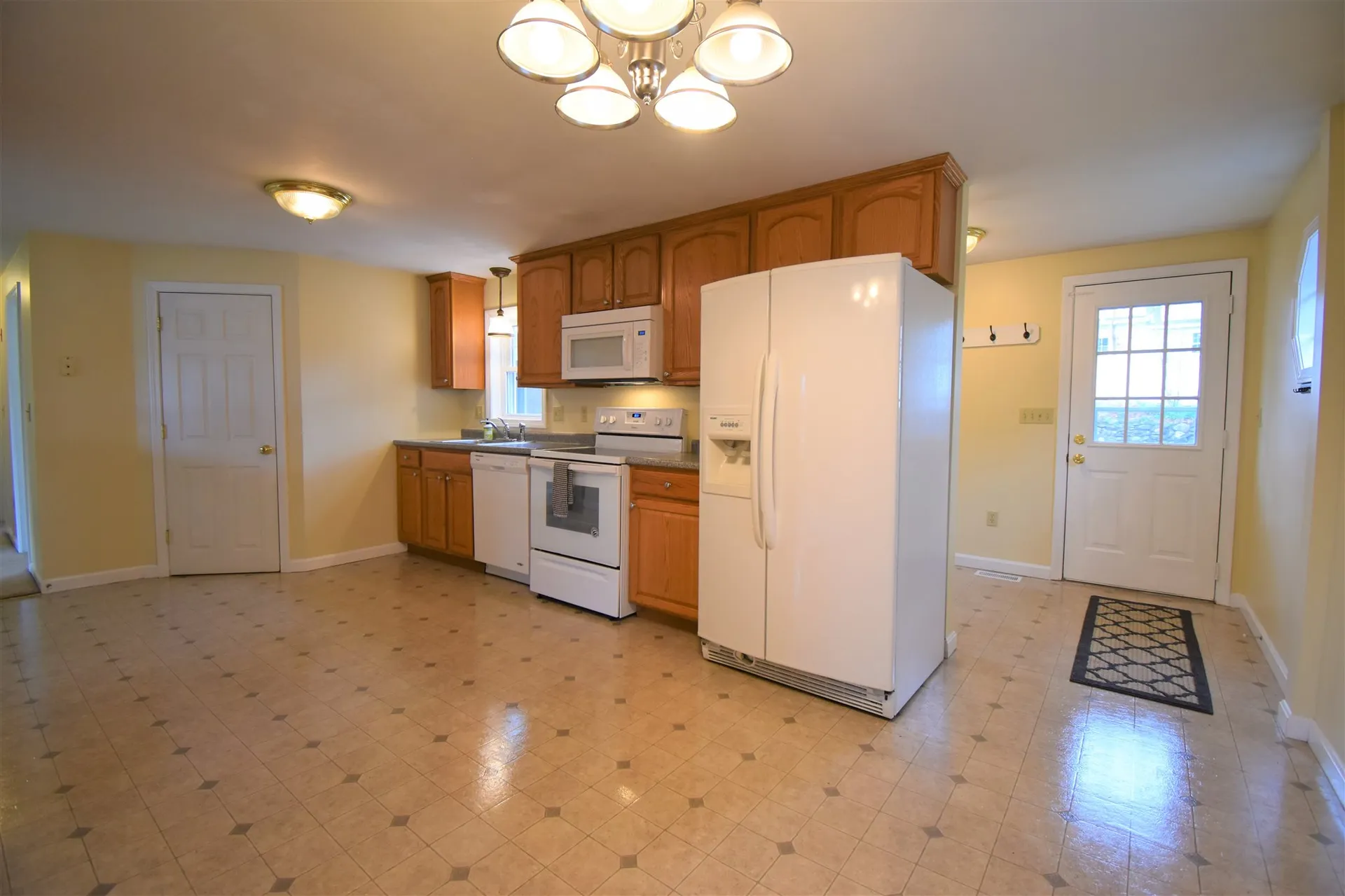 43 Gordon Street Nashua NH 03064