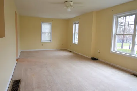 43 Gordon Street Nashua NH 03064
