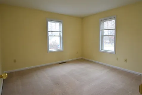 43 Gordon Street Nashua NH 03064