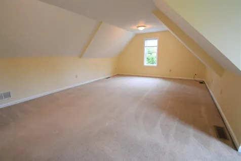 43 Gordon Street Nashua NH 03064