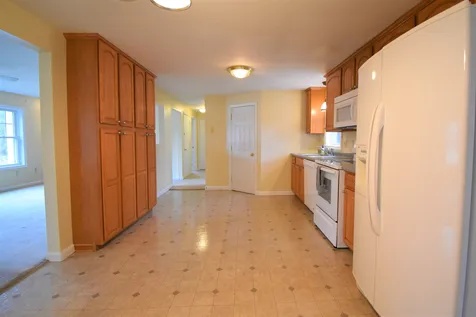 43 Gordon Street Nashua NH 03064