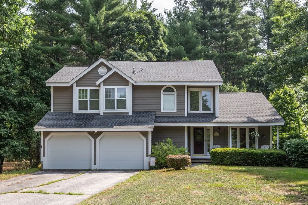 16 Woodside Drive Londonderry NH 03053