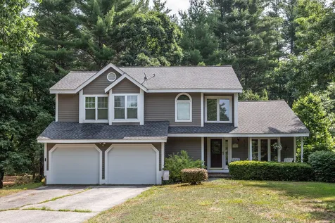 16 Woodside Drive Londonderry NH 03053