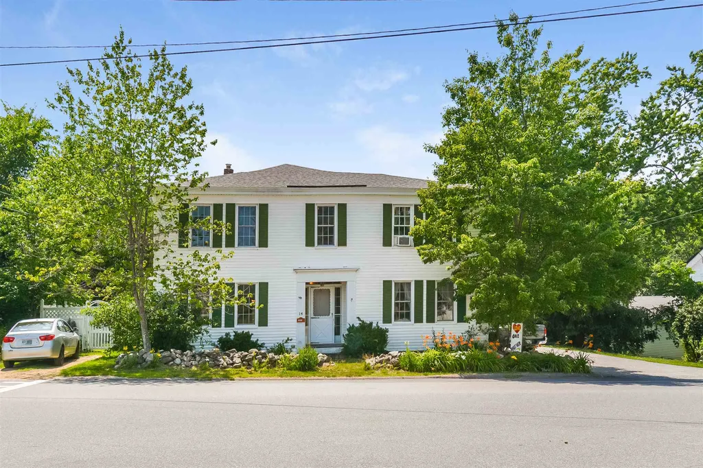 14 South Village Road Loudon NH 03307