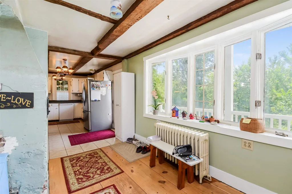 14 South Village Road Loudon NH 03307