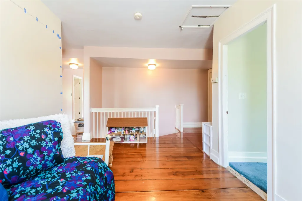 14 South Village Road Loudon NH 03307