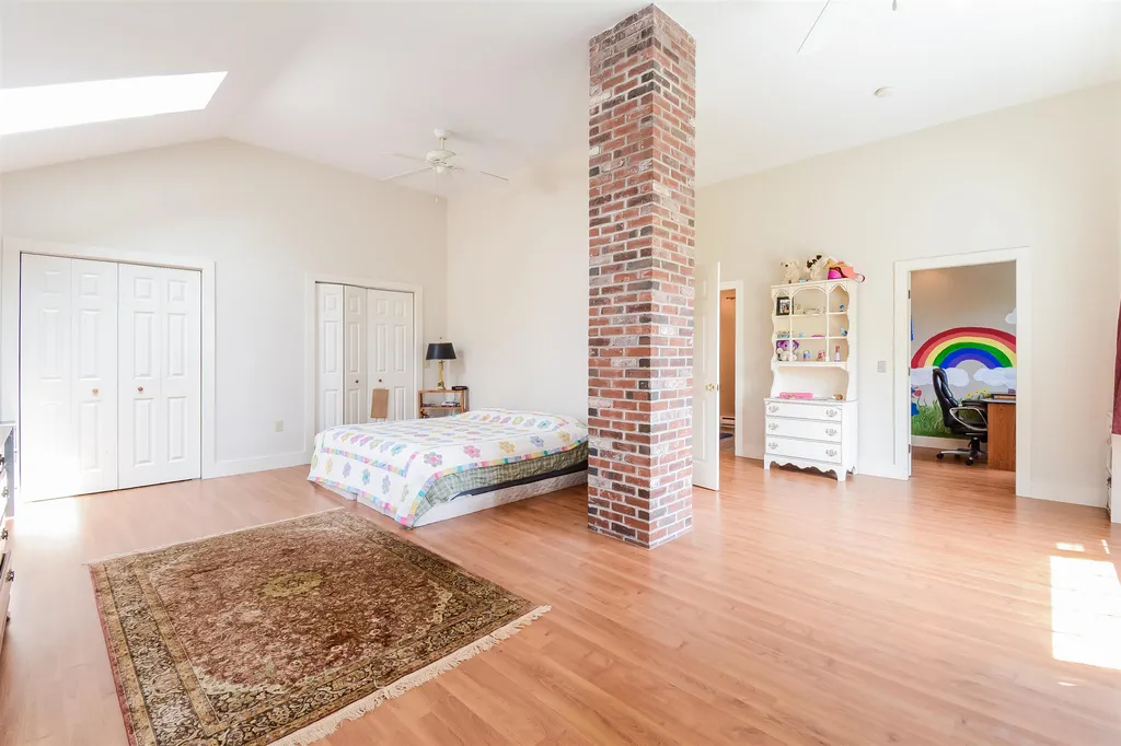 14 South Village Road Loudon NH 03307