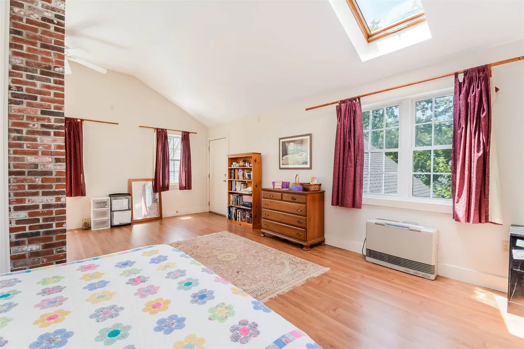 14 South Village Road Loudon NH 03307