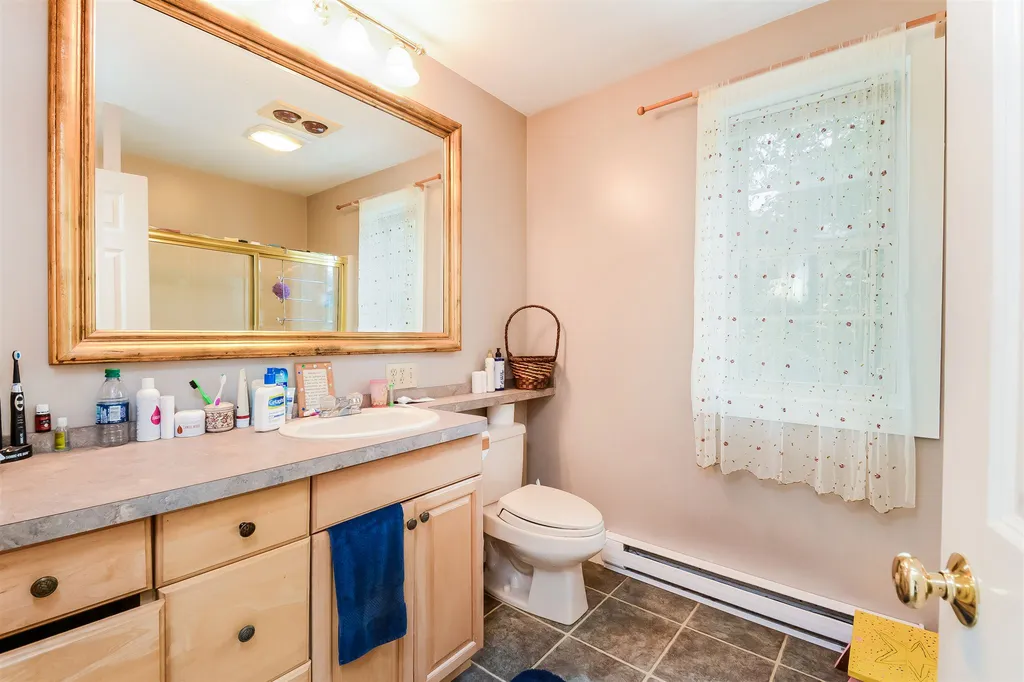 14 South Village Road Loudon NH 03307
