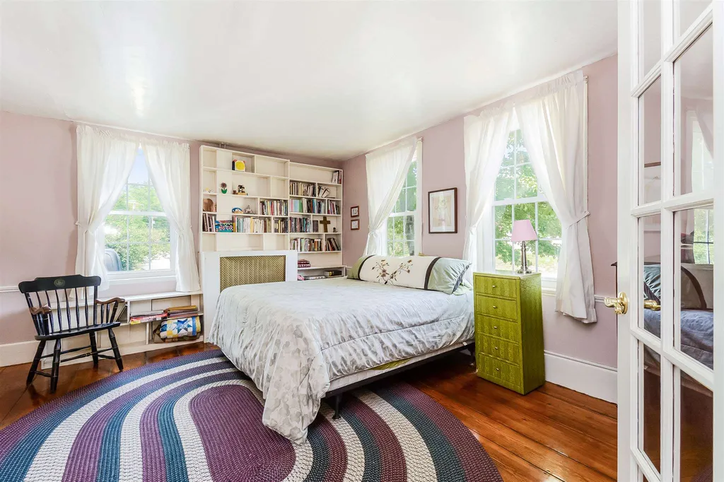 14 South Village Road Loudon NH 03307