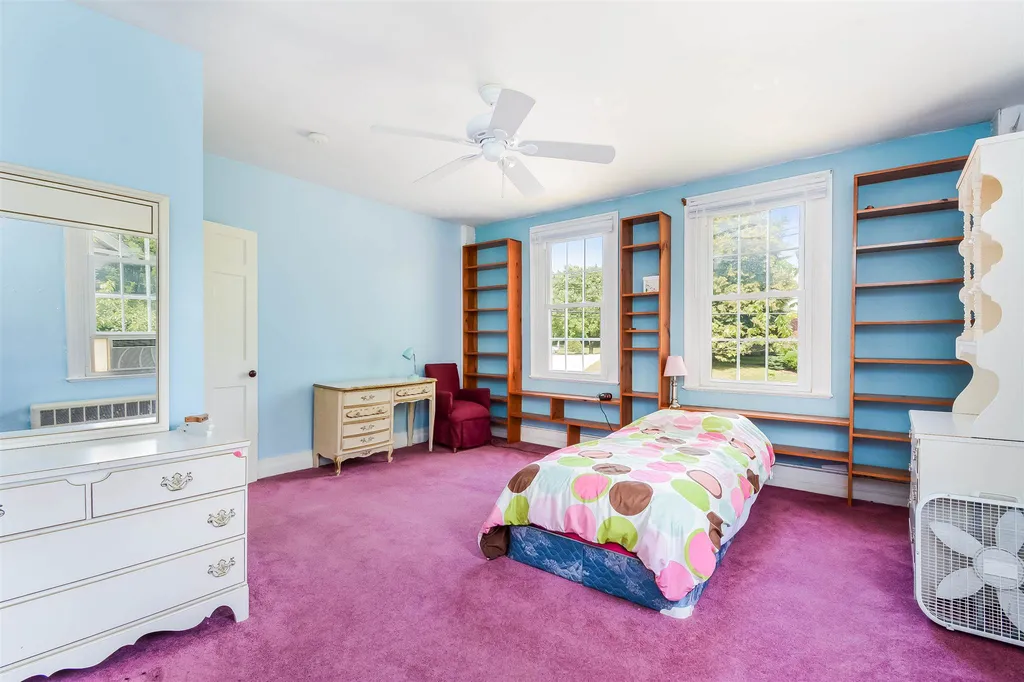 14 South Village Road Loudon NH 03307