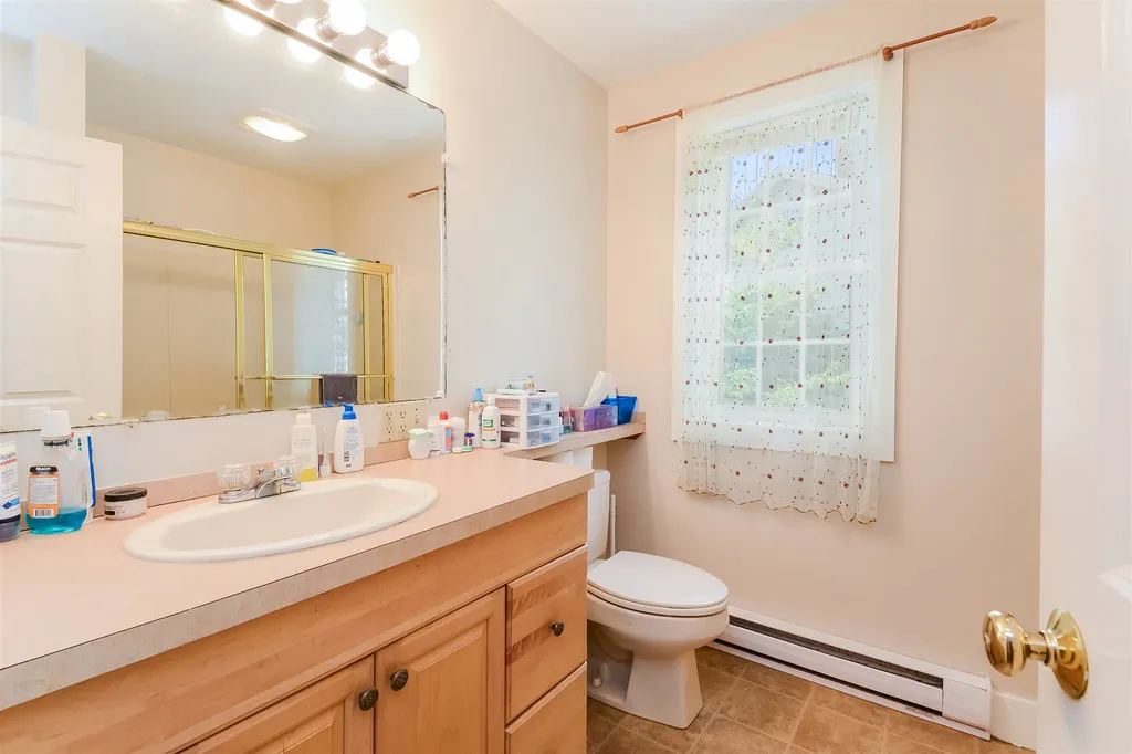 14 South Village Road Loudon NH 03307