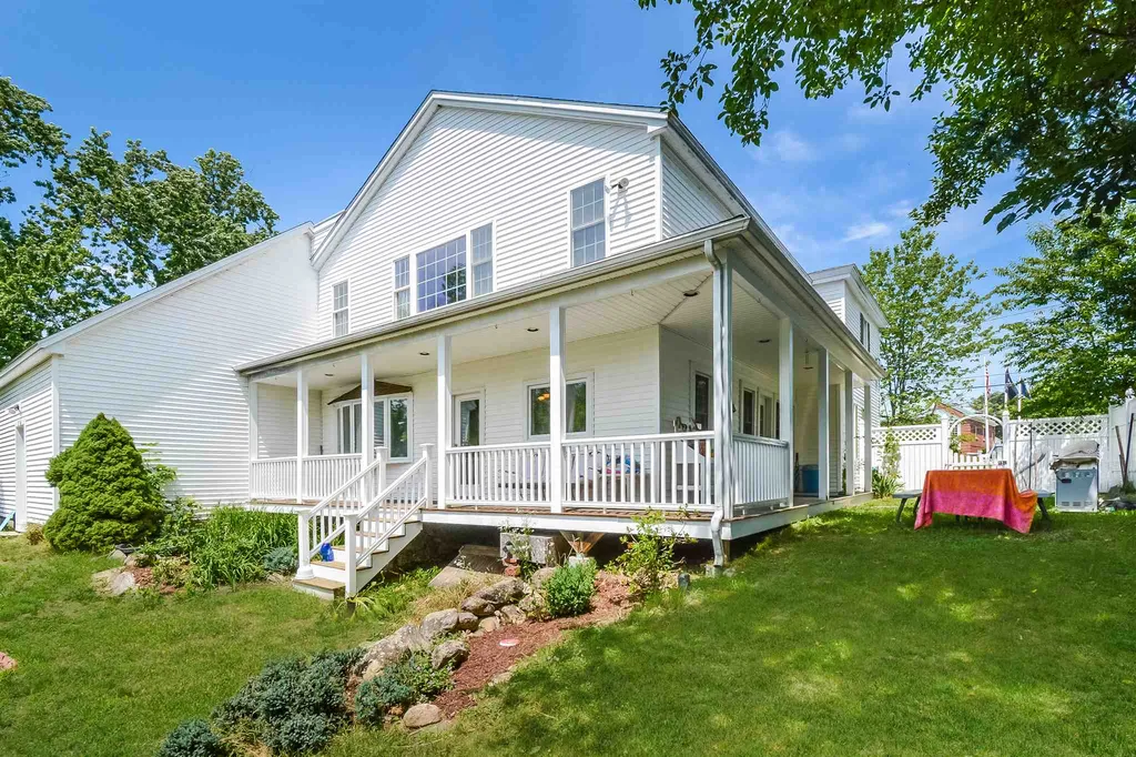 14 South Village Road Loudon NH 03307