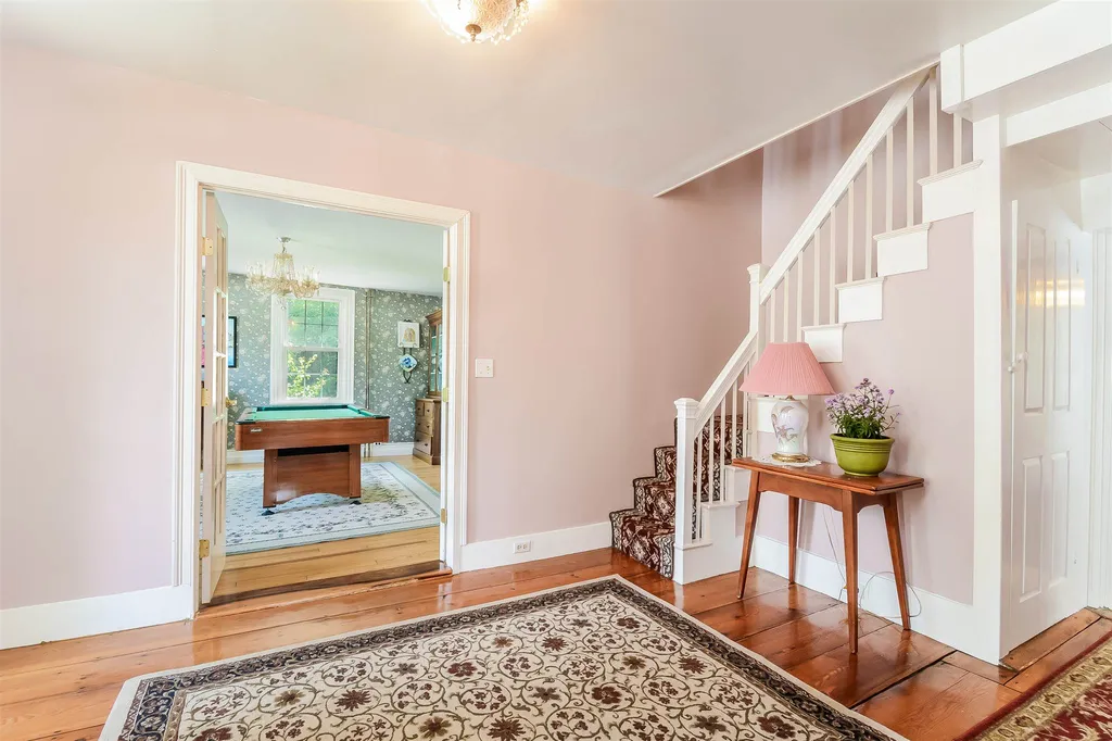 14 South Village Road Loudon NH 03307