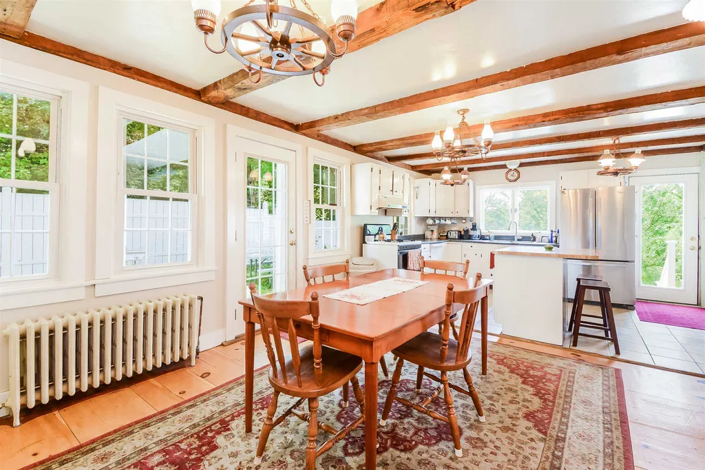 14 South Village Road Loudon NH 03307