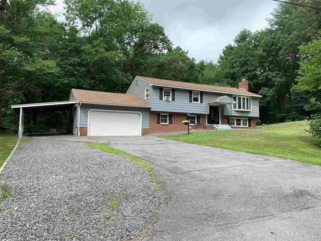 1 Carol Drive Pelham NH 03076