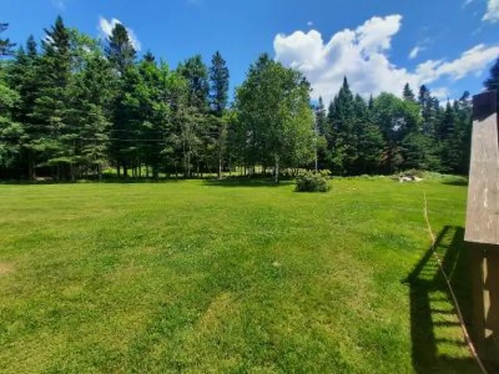24 Windy Hill Drive Pittsburg NH 03592