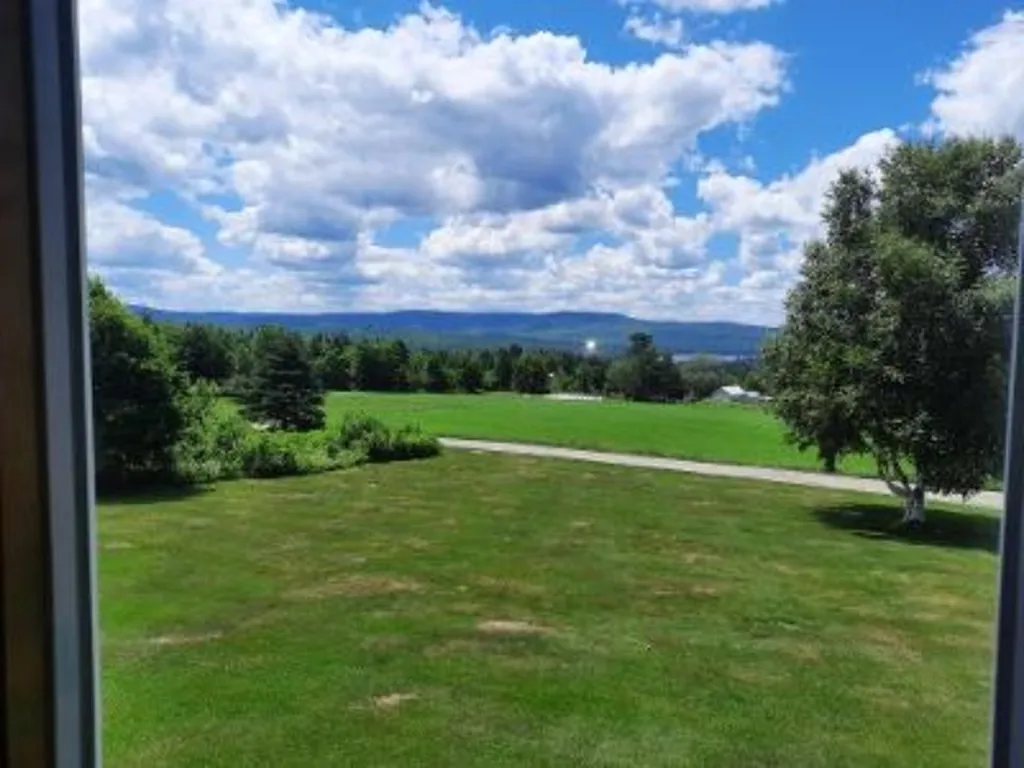 24 Windy Hill Drive Pittsburg NH 03592