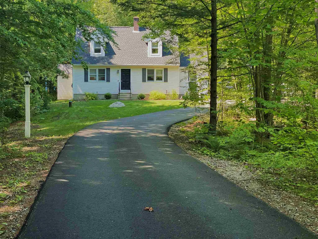 10 Irving Drive Weare NH 03281