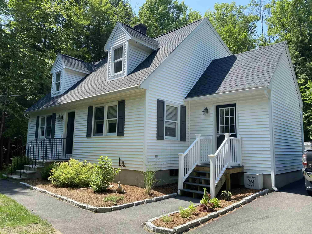 10 Irving Drive Weare NH 03281