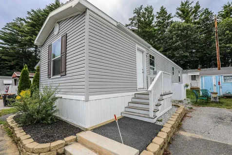 36 Thistle Way Manchester NH 03109