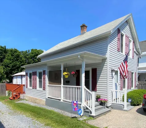 208 Grove Street Bennington VT 05201