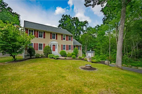 57 White Plains Avenue Londonderry NH 03053