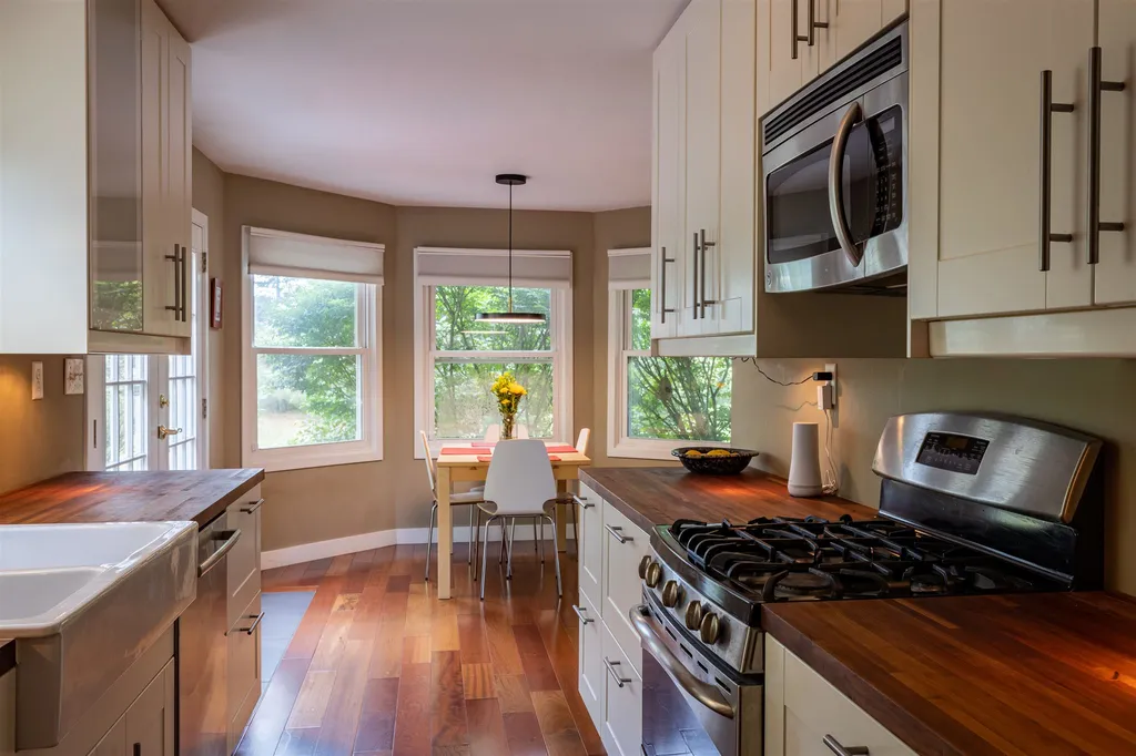 551 Dorset Street Charlotte VT 05445