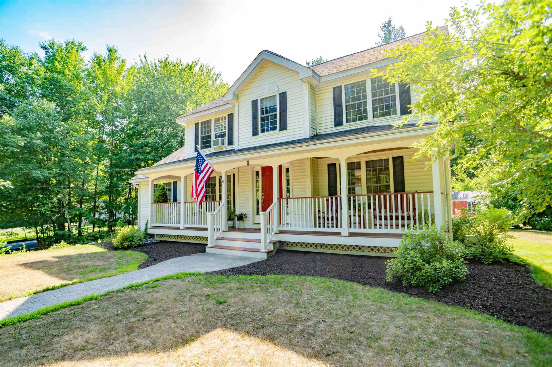 7 Nesmith Court Litchfield NH 03052