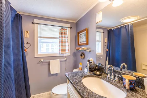 493 Spruce Street Manchester NH 03103