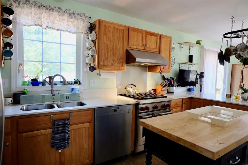 53 Taylor Lane Concord NH 03303