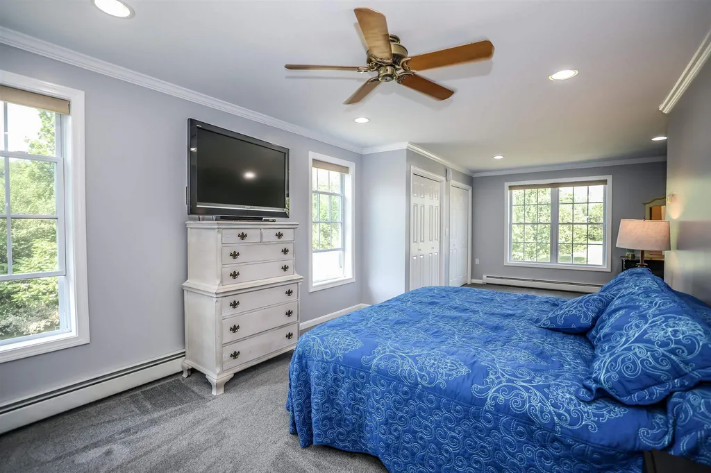 46 Long Meadow Farm Drive Epping NH 03042