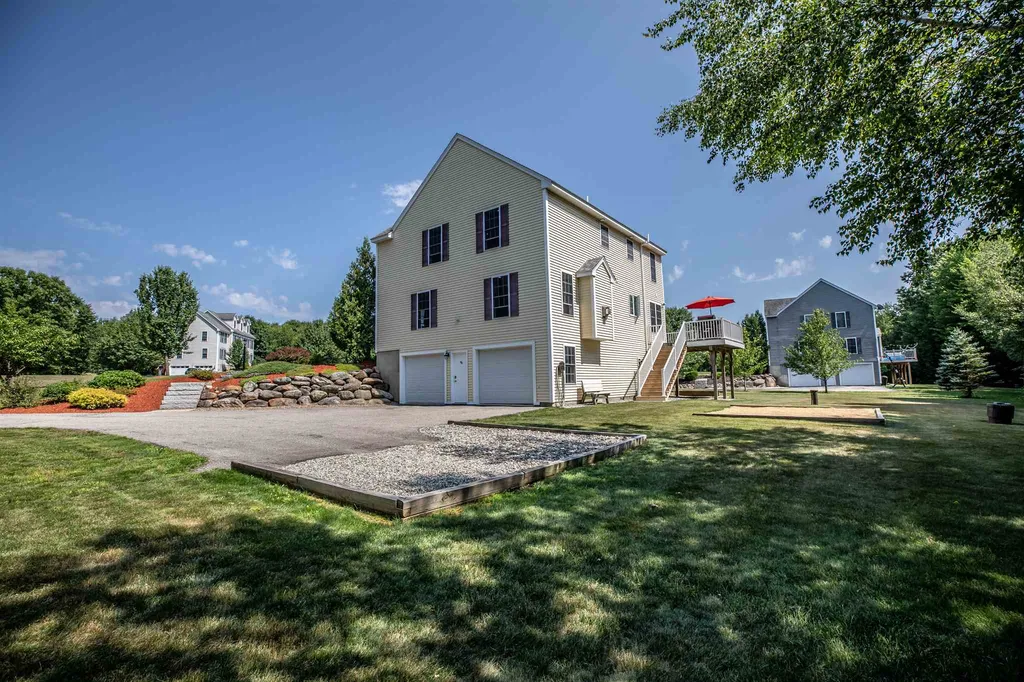 46 Long Meadow Farm Drive Epping NH 03042