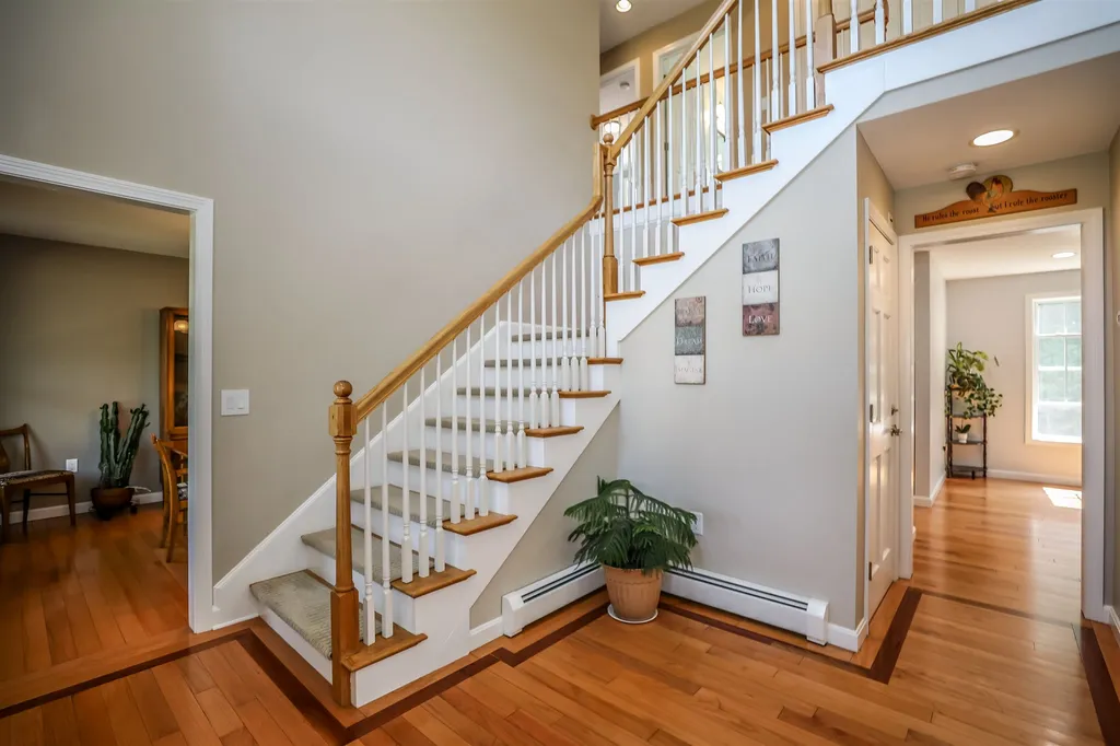 46 Long Meadow Farm Drive Epping NH 03042