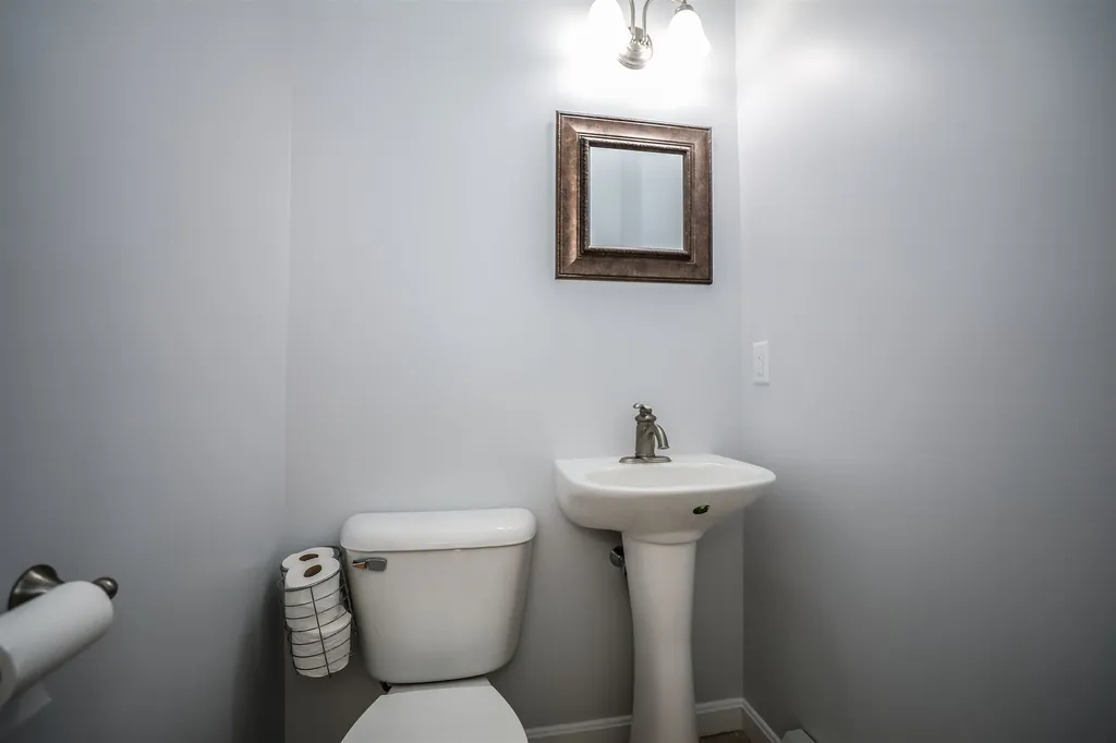 46 Long Meadow Farm Drive Epping NH 03042
