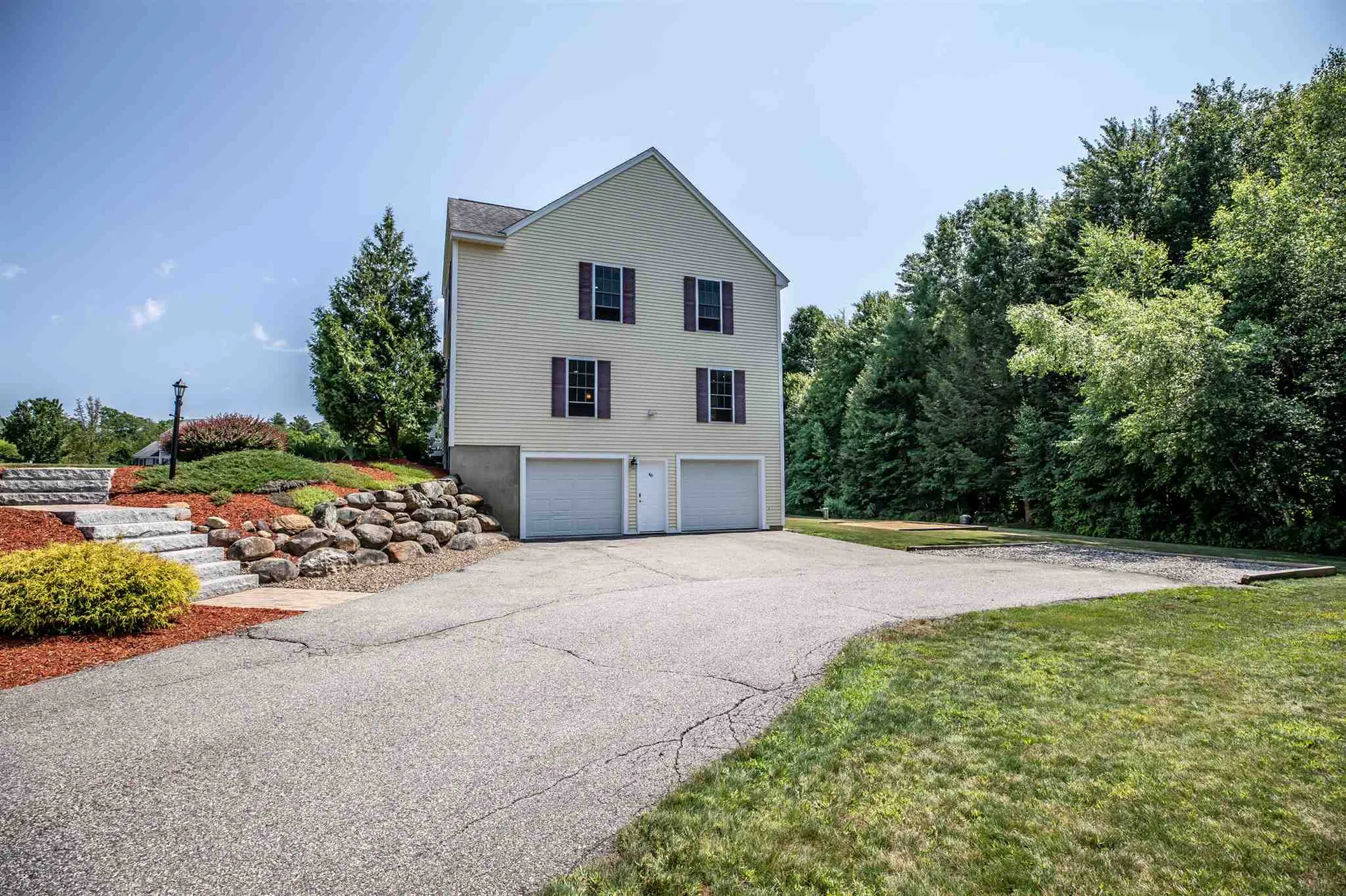 46 Long Meadow Farm Drive Epping NH 03042